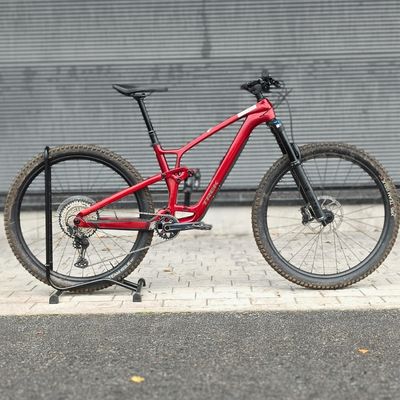 Trek Fuel EX 9.7 Gen 6 DEMO, M / L Trek Fuel EX 9.7 Gen 6 DEMO, M / L